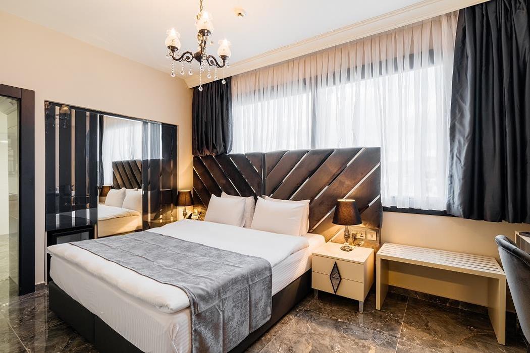 Royal Palace Hotel